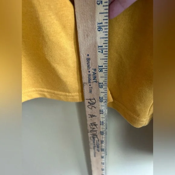 ✌️4 for $20✌️ Puma cropped sweatshirt - Picture 9 of 10